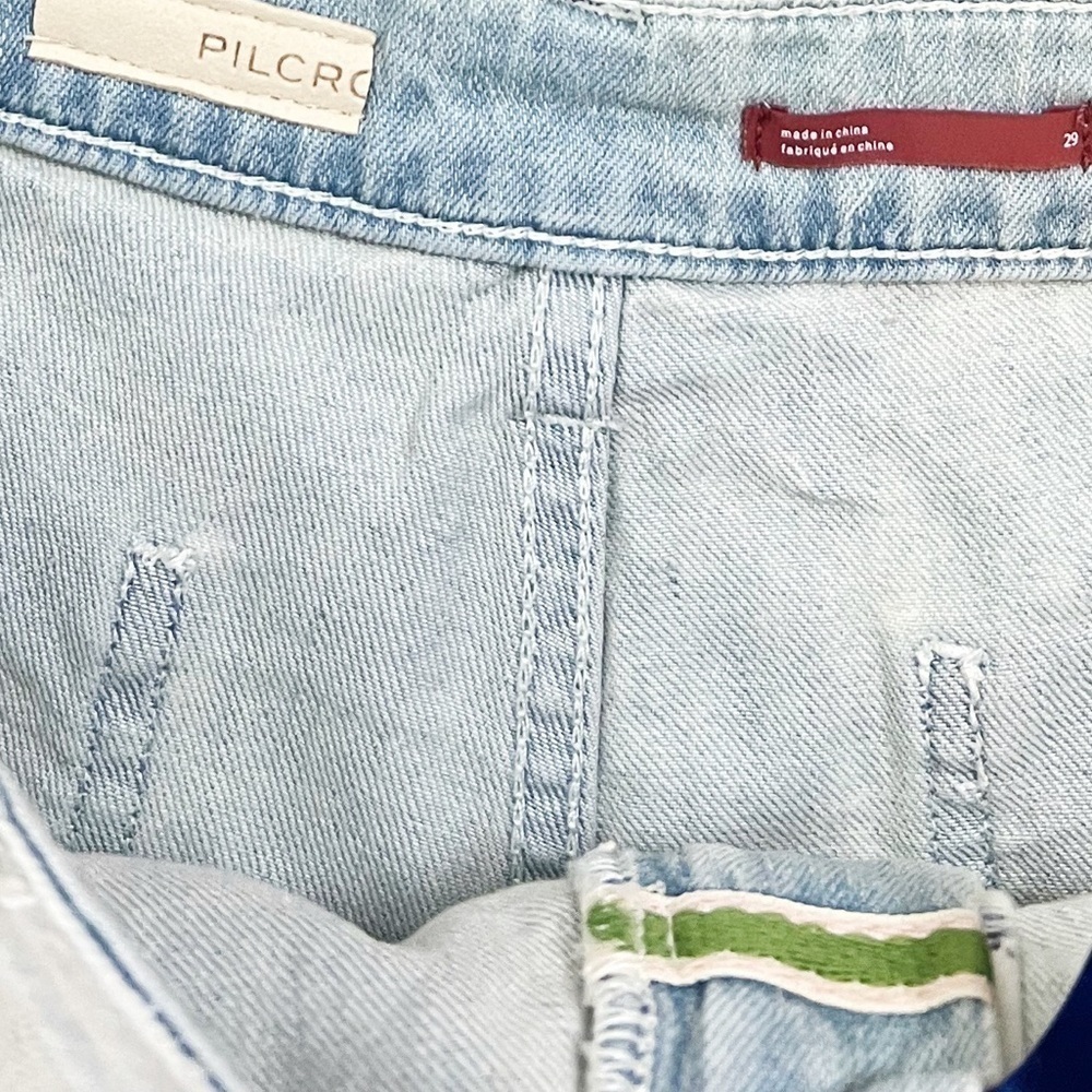 NWT Anthropologie Pilcro Denim Frayed Shortie Shorts Light Wash - Picture 6 of 10